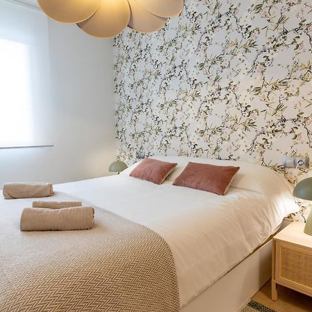 Teatro Suites Malaga City Flat Exterior photo