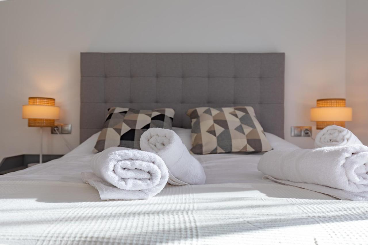 Teatro Suites Malaga City Flat Exterior photo