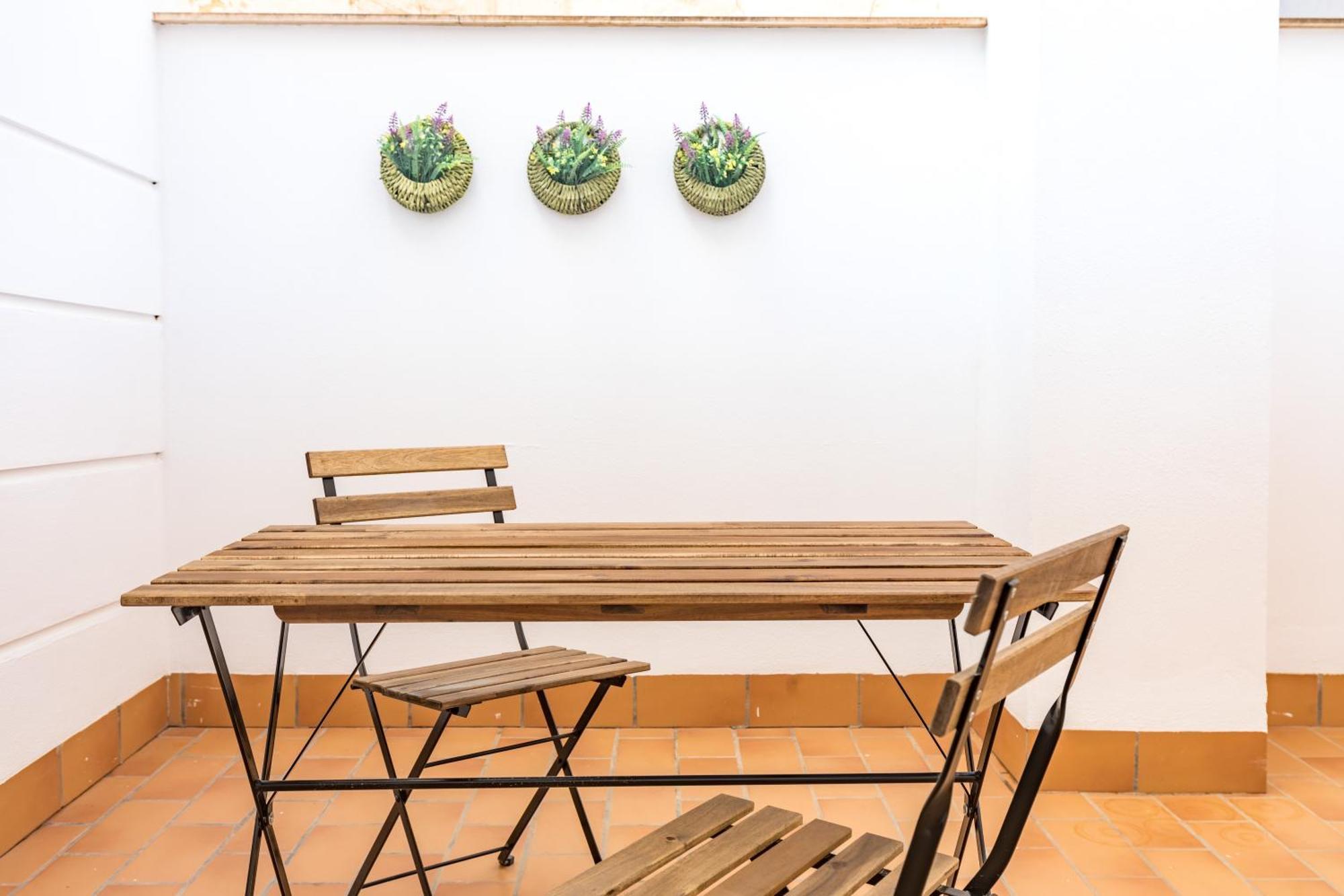 Teatro Suites Malaga City Flat Exterior photo
