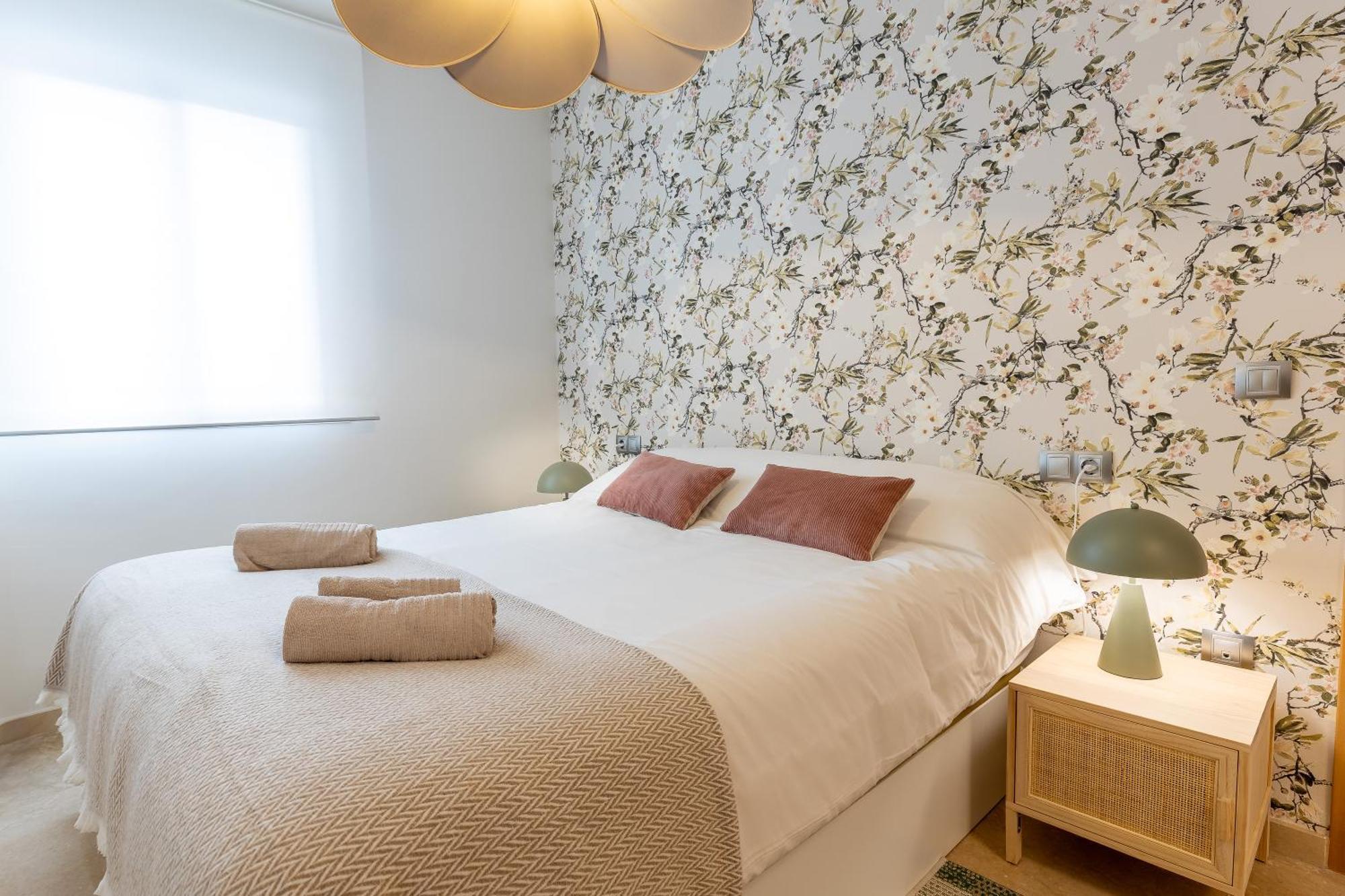 Teatro Suites Malaga City Flat Exterior photo